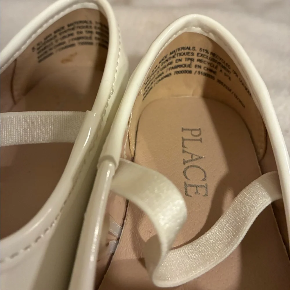The Children's Place Infant Size 5 White Dress Shoes with Bow-LIKE NEW Spring